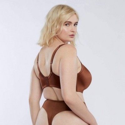 Bras Women's Curvy Wireless Bra - Brown Sugar Nude - C918UUL77RZ